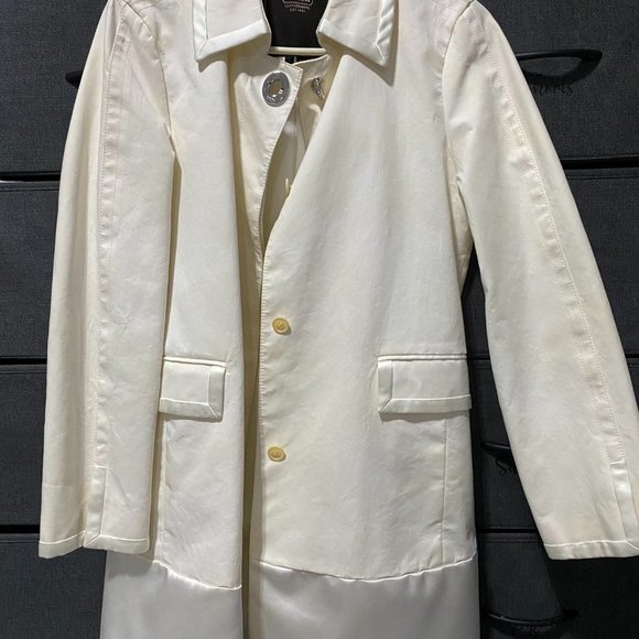 Absolutely Gorgeous, Classy Ivory Canvas/Silk Coach Coat Size 8 - Picture 6 of 7